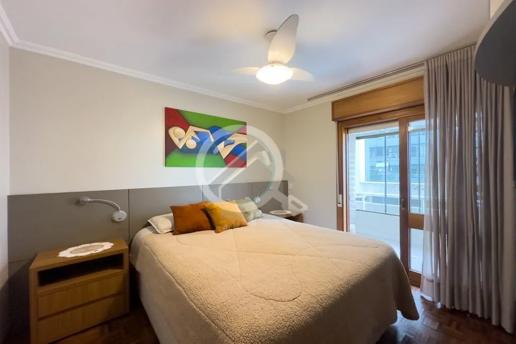 Imagem Apartamento porteira fechada com 3 dormitórios em edifício nobre no coração do Bairro Menino Deu...
