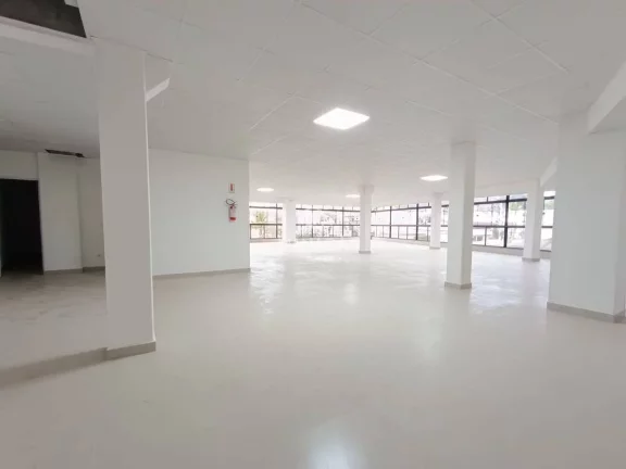 Imagem Sala Comercial primeiro andar de esquina localizada no bairro Centro de Barra Velha - SC