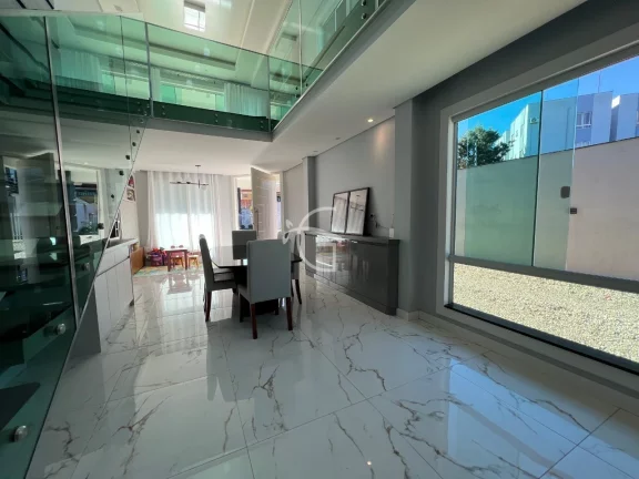 Imagem Venha conhecer essa maravilhosa casa localizada em um dos bairros mais valorizados da cidade!