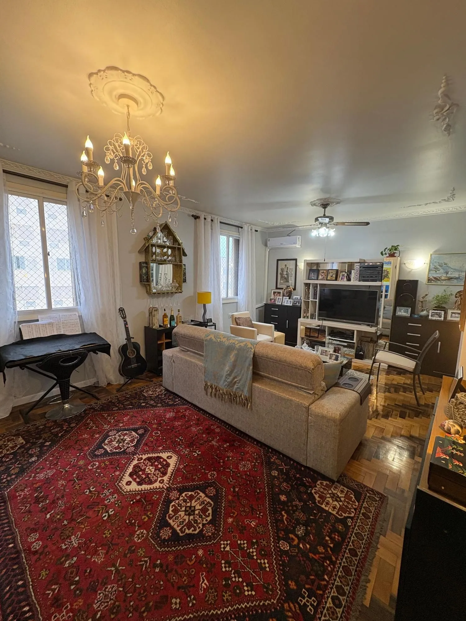Imagem Apartamento com vista para o Guaíba com 4 quartos, portaria e elevador no Centro Histórico