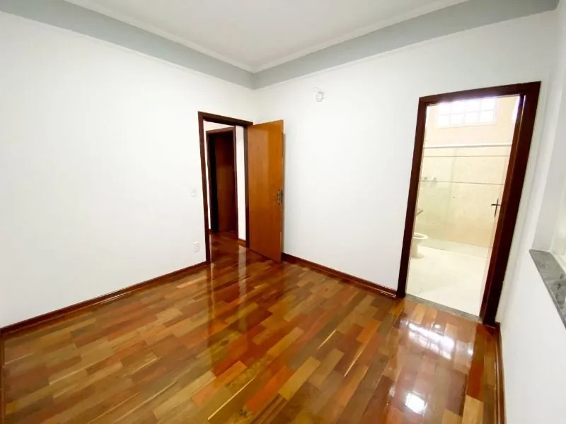 Imagem Casa à venda em Franca, São José, com 4 quartos, 260m2
