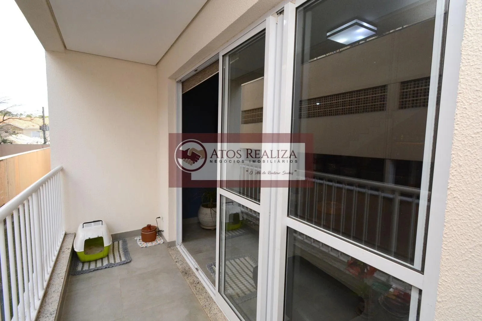 Imagem Conheca TownHouse, Com 3 Dormitórios, sendo 1 suíte 3 banheiros 2 vagas Varanda Lavanderia Churrasqueira Piso Portobello Armários embutidos submetida; Quartos,banheiros,sala,lavanderia e cozinha Clube em condomínio residencial fechado Segurança e portaria