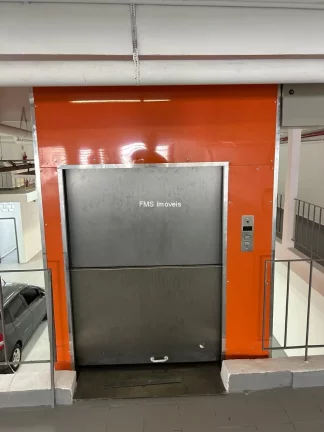 Imagem Loja com 1300m² na Av. Jabaquara.