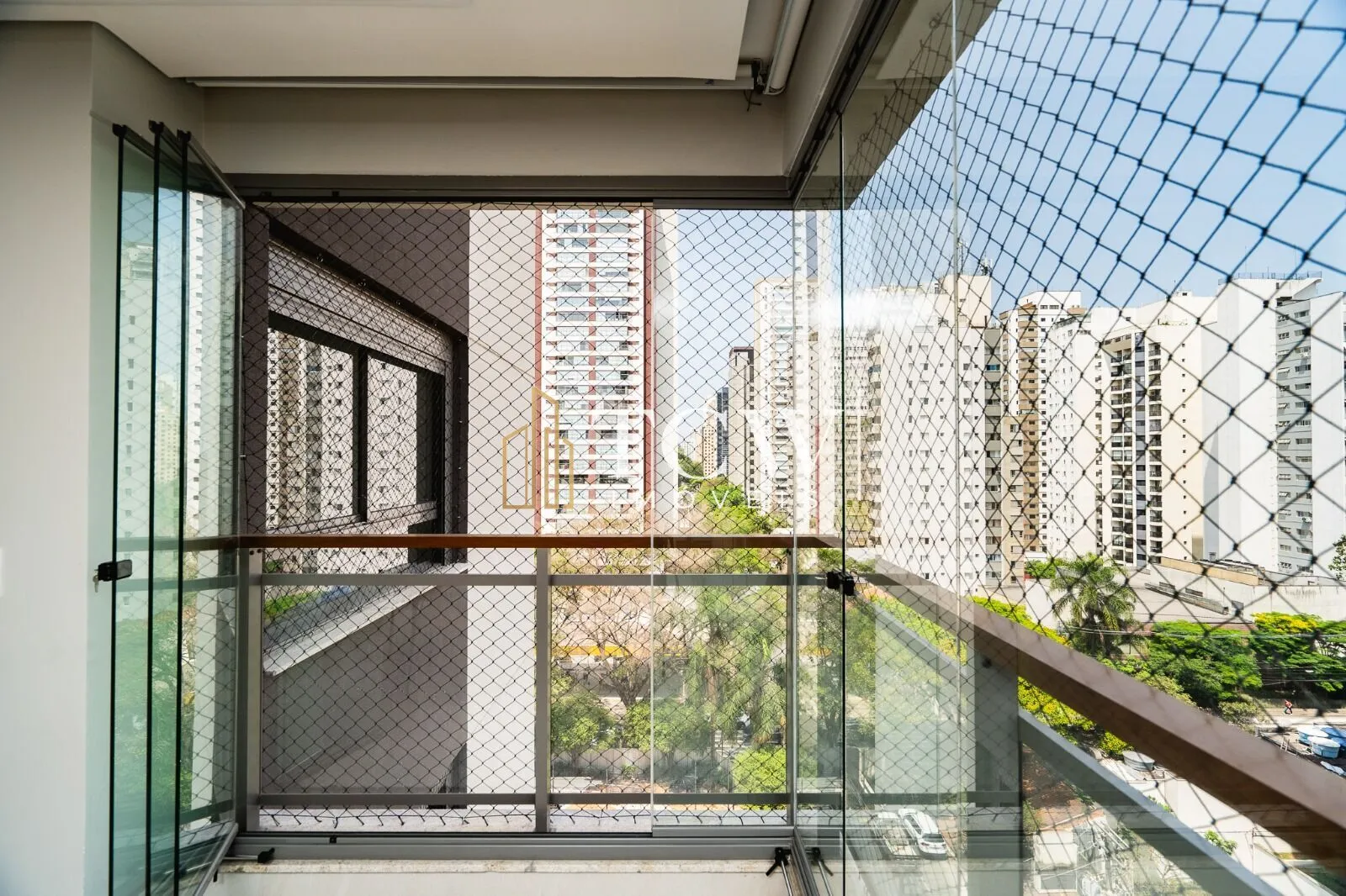 Imagem Apartamento-Padrao-para-Venda-em-Moema-Sao-Paulo-SP