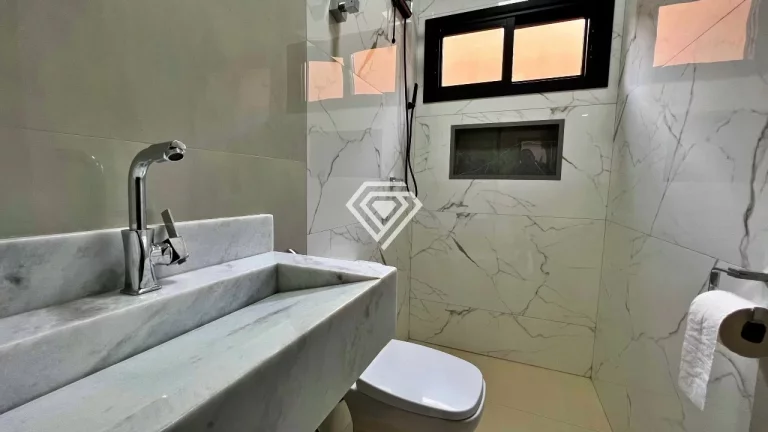 Imagem Sobrado 5 Quartos, 411 m² c/ lazer à venda na 205 Sul