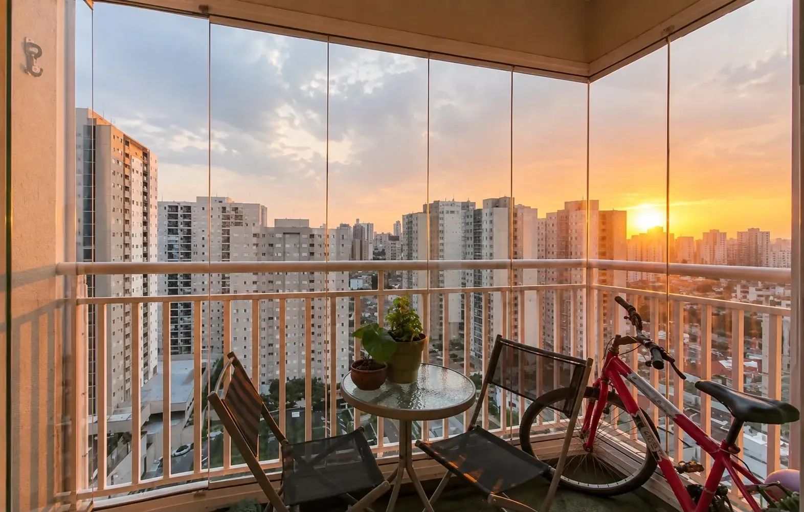 Imagem Descubra esse incrível apartamento à venda no bairro Maranhão, em São Paulo. Com uma área priva...