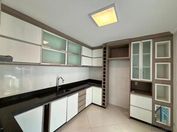 Imagem Casa moderna, 04 quartos c/suítes, piscina, área de laser em São Miguel do Oeste PR