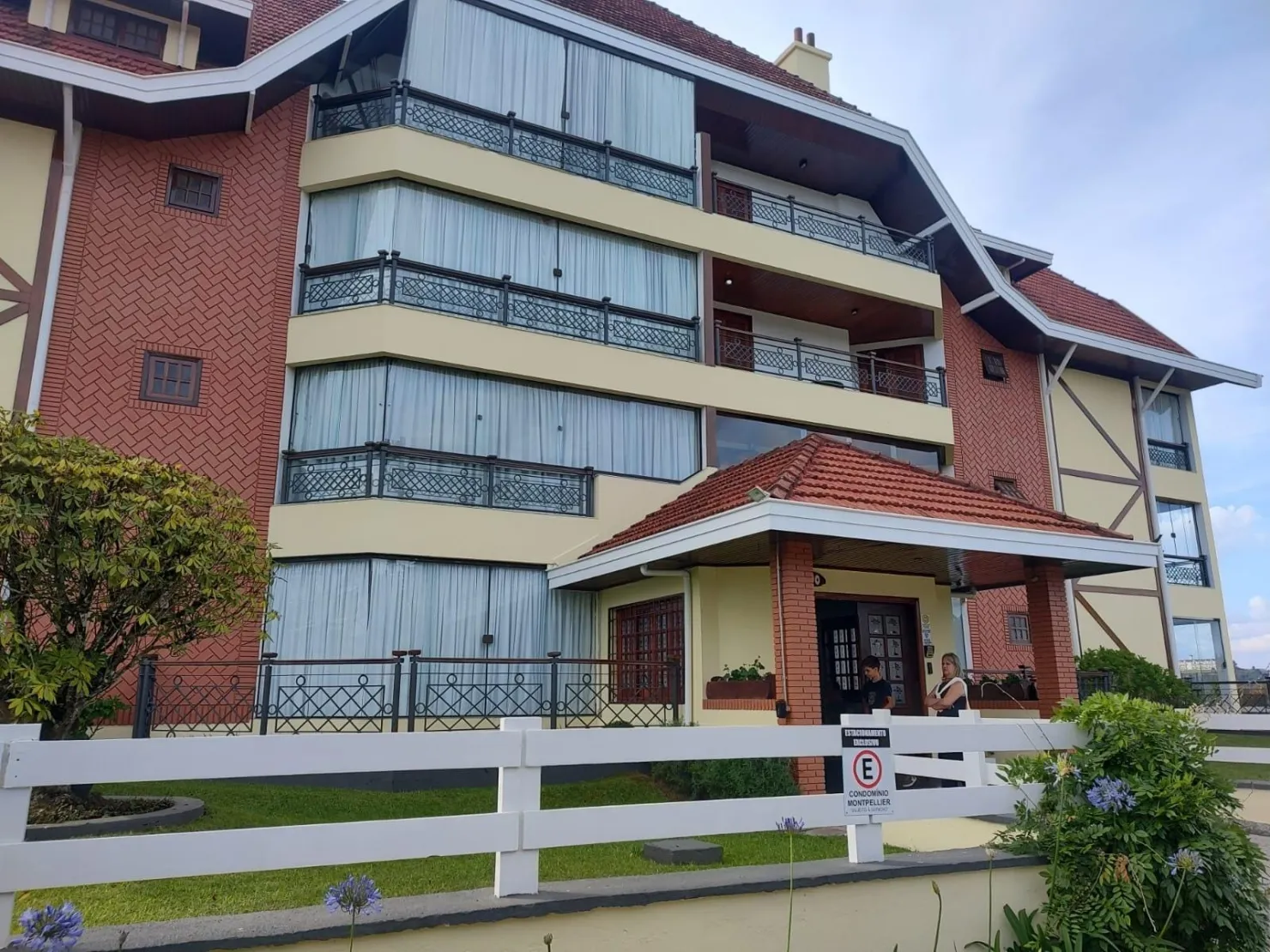 Foto do imóvel Apartamento à venda, Vila Everest, Campos do Jordão, SP