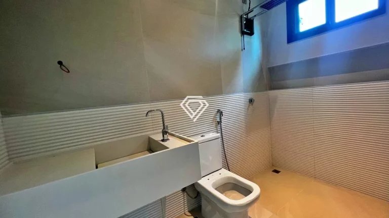 Imagem Casa 3 Suítes, + Escritório, 240 m² c/ lazer à venda no Condomínio Caribe