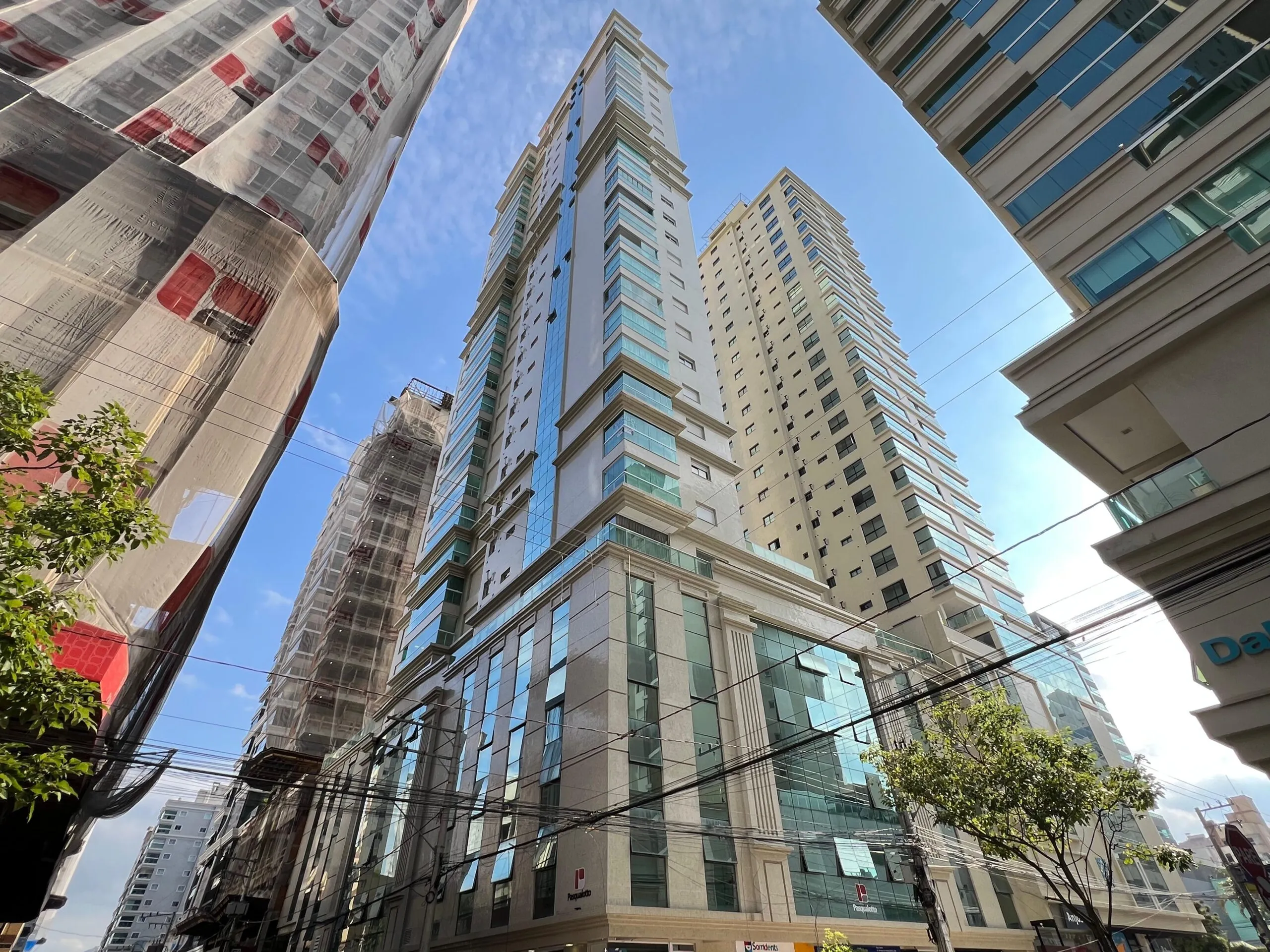 Foto do imóvel Apartamento à venda com 145.79m2 por R$ 2.690.000,00