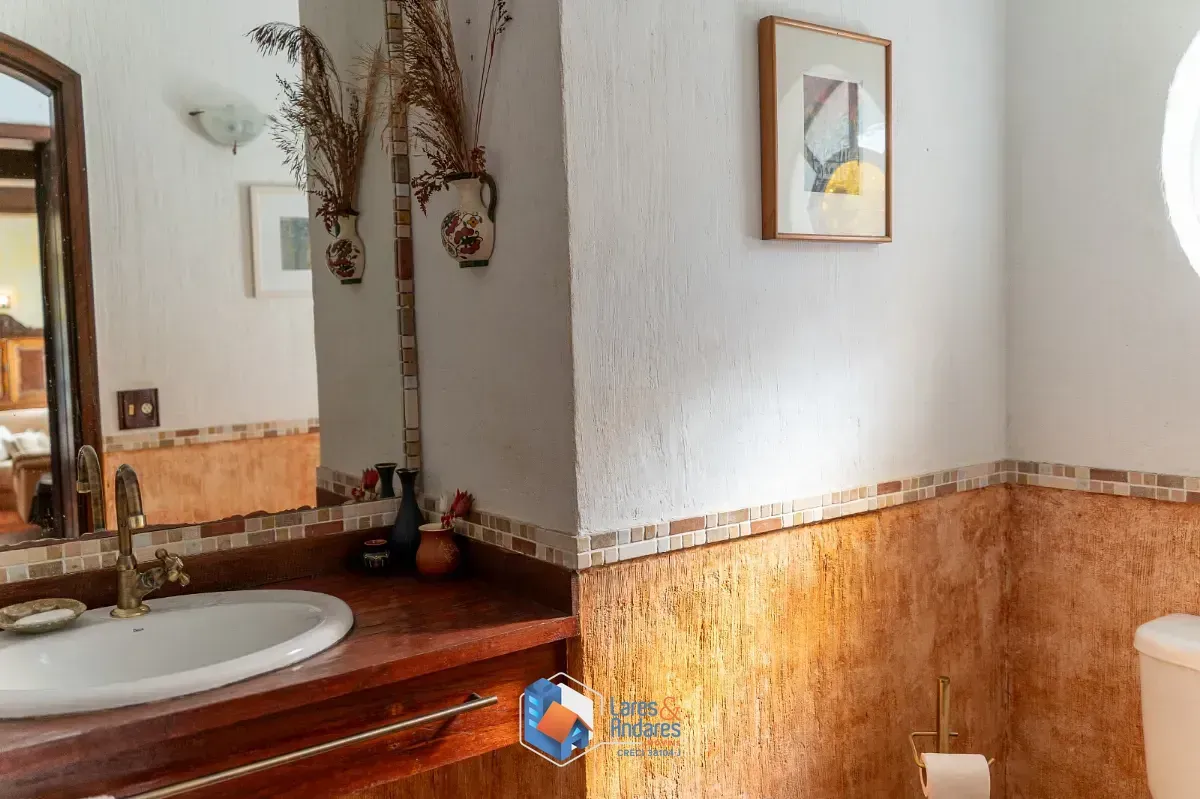 Imagem Sobrado para venda em Jardim Riviera com 5 quartos, sendo 1 suíte, 255m²