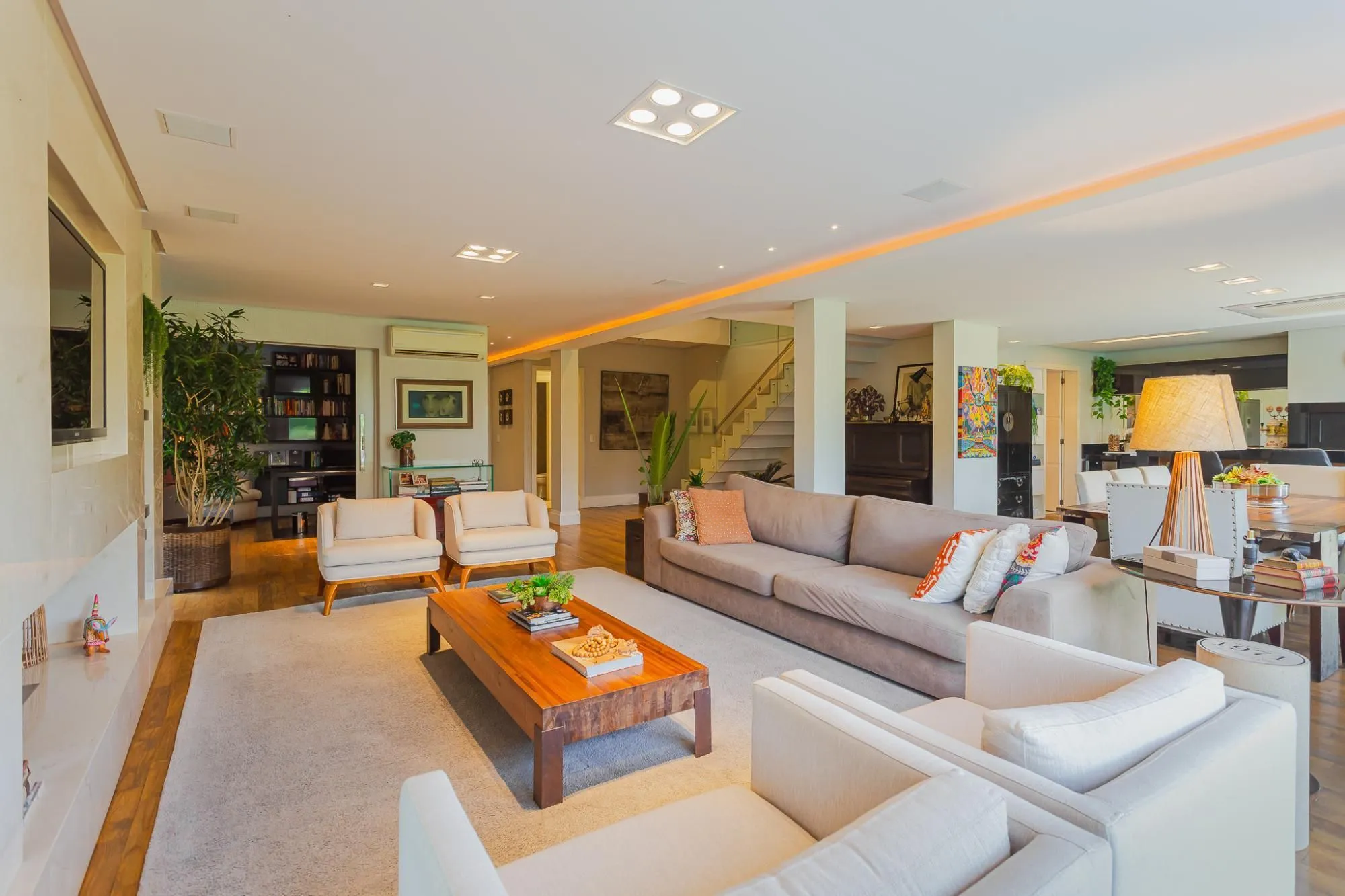 Imagem CONDOMINIO ATMOSFERA - CASA MOBILIADA DE 4 SUÍTES COM 4 VAGAS