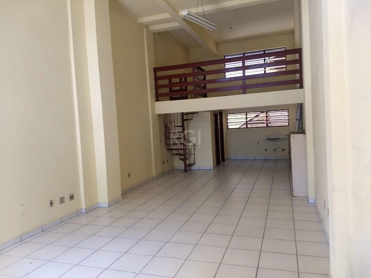 Imagem Loja para Venda - 82.89m², 0 dormitórios, Partenon, Porto Alegre
