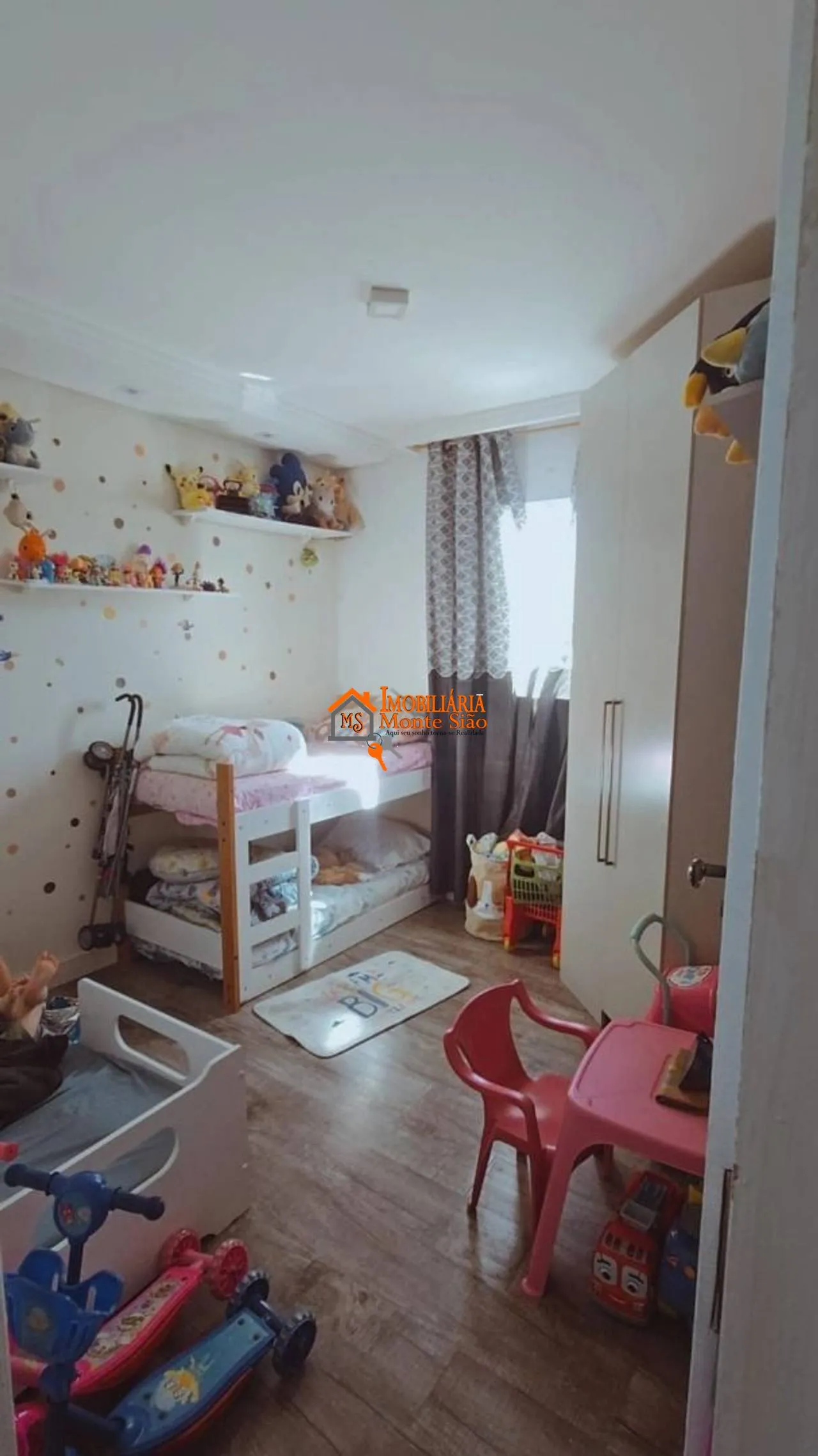 Imagem Apartamento com 2 dormitórios à venda, 54 m² por R$ 335.000,00 - Residencial e Comercial Guarulhos - Guarulhos/SP