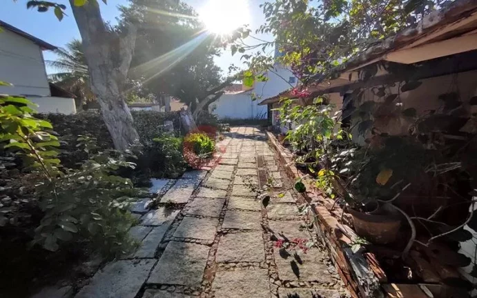 Imagem Casa a venda pra reforma com 750 metros quadrados - Ogiva - Cabo Frio