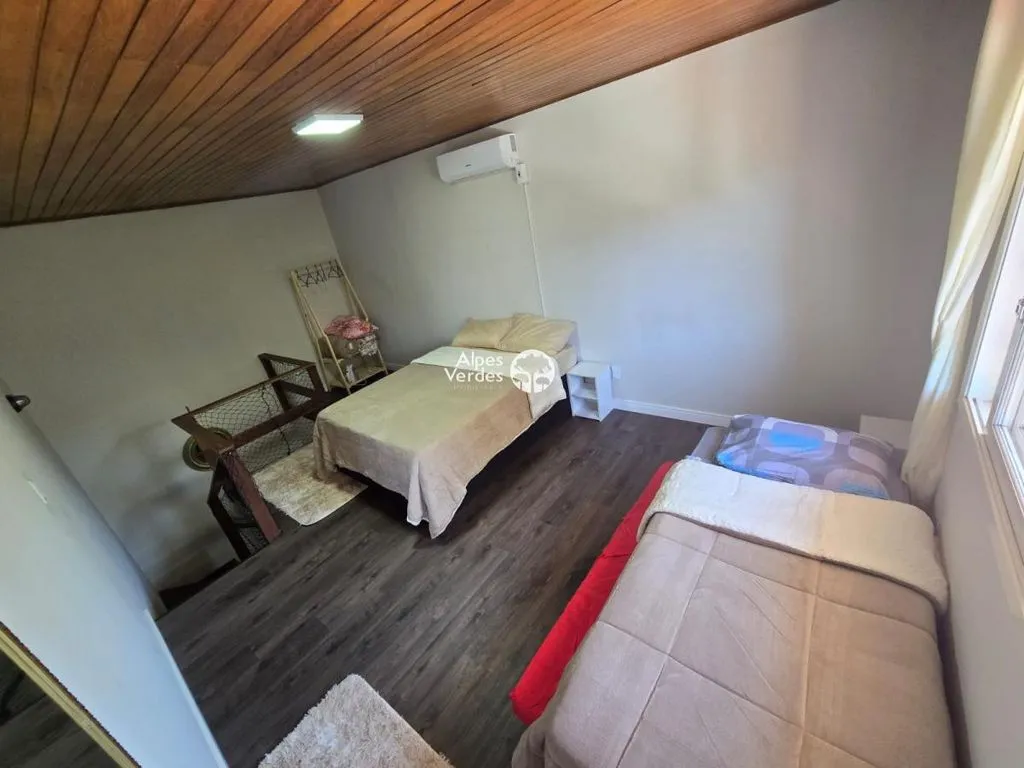 Imagem VENDE-SE APARTAMENTO DUPLEX MOBILIADO, NO CENTRO DA CIDADE DE CANELA.