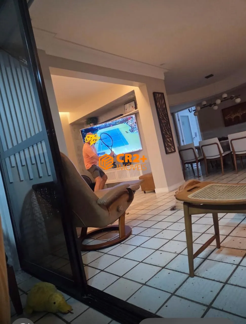 Imagem Apartamento a Venda com 04 quartos 02 suítes nas Graças -144m² em Recife