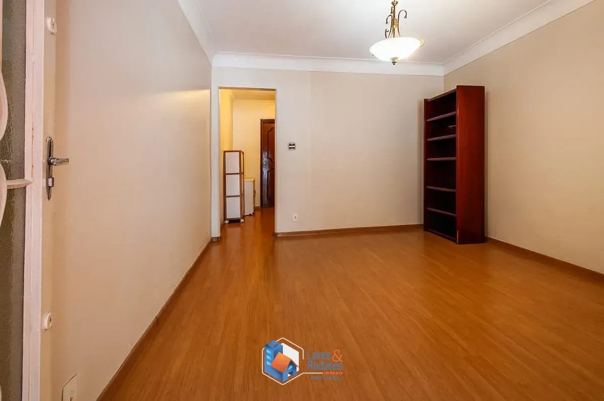 Imagem Sobrado para venda em Perdizes com 2 quartos, sendo 1 suíte, 195m²