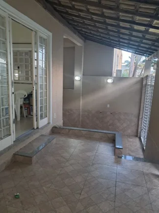 Imagem Casa em Condomínio para Venda em Rio de Janeiro, Campo Grande, 3 dormitórios, 2 banheiros, 3 vagas