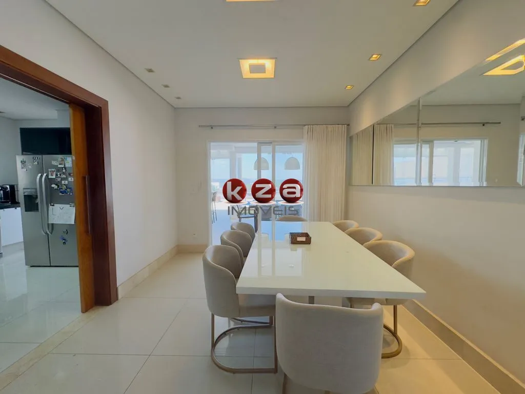 Imagem Luxuosa casa em condomínio à venda em Valinhos-SP, no Condomínio Porto Seguro Village: 3 quartos, 3 suítes, 2 salas, 5 banheiros, 2 vagas, 454m².