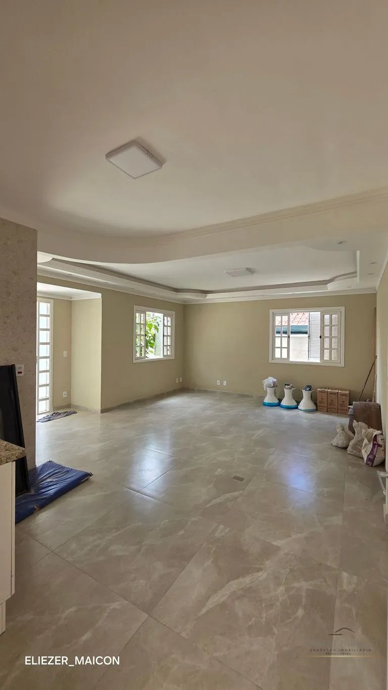 Imagem Casa à Venda com 3 quartos no bairro Jardim das Azaléias, Poços de Caldas - MG