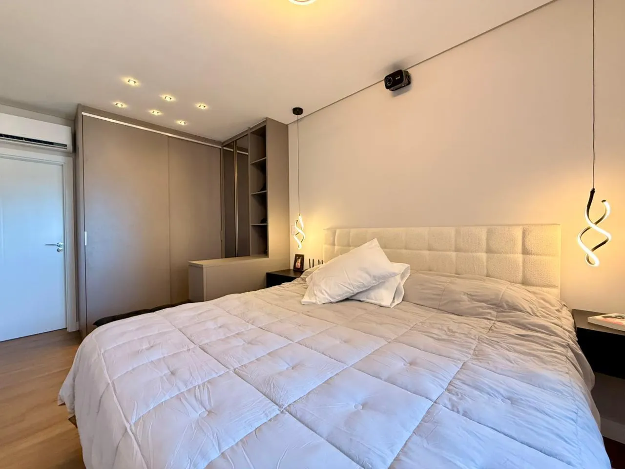 Imagem Apartamento com vista para o mar à venda com 120m2 por R$ 3.000.000,00
