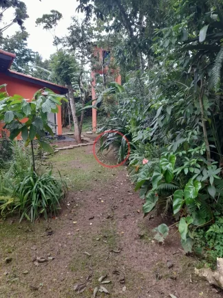 Imagem Casa com 3 quartos , + 1casa de com 2 quartos, terreno de 1020 metros, próximo a praia (200METROS) e de todo comércio local