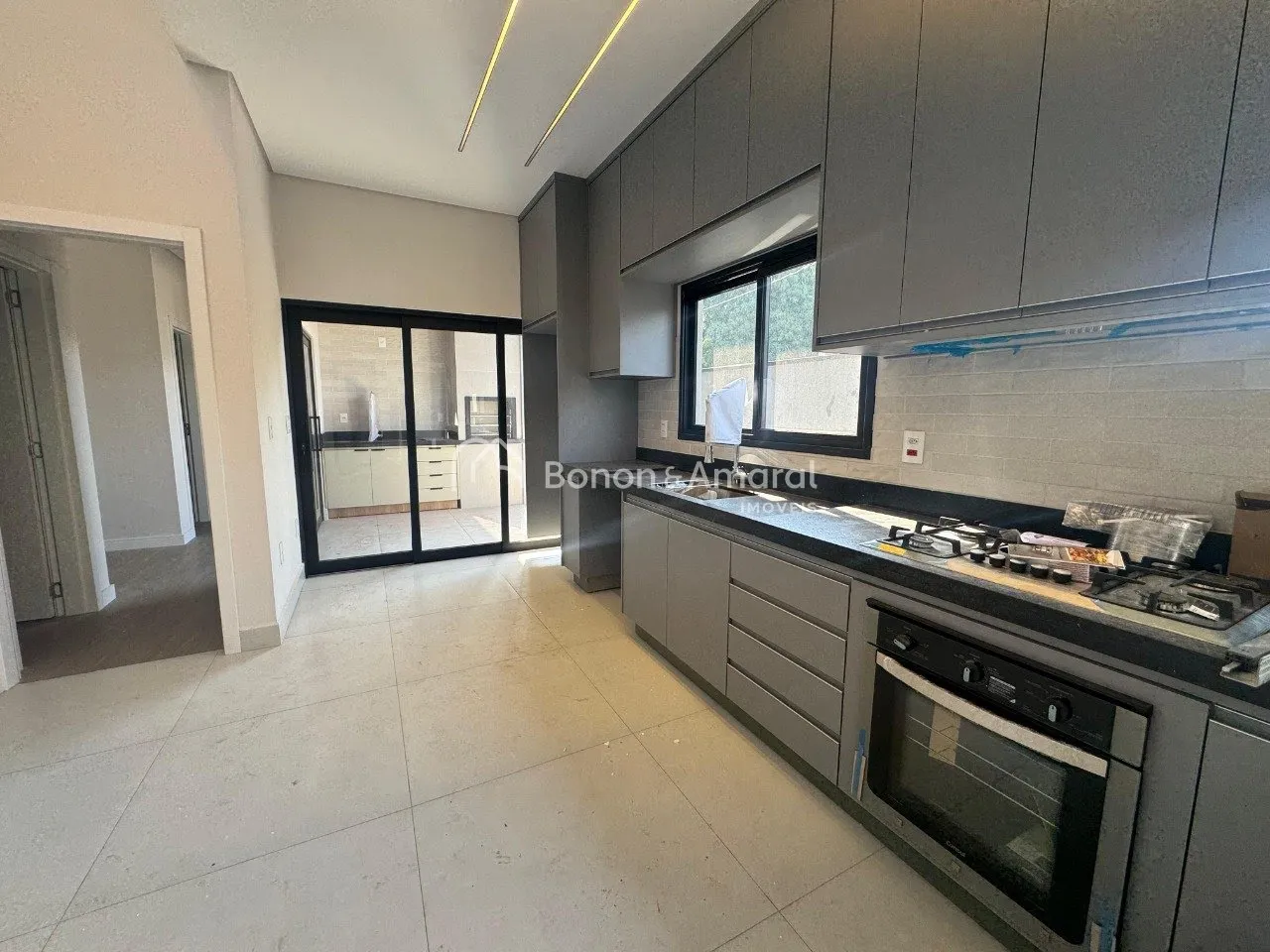 Imagem Casa térrea com 03 suítes à venda no Condominio Jardim dos Lírios - Paulinia/SP