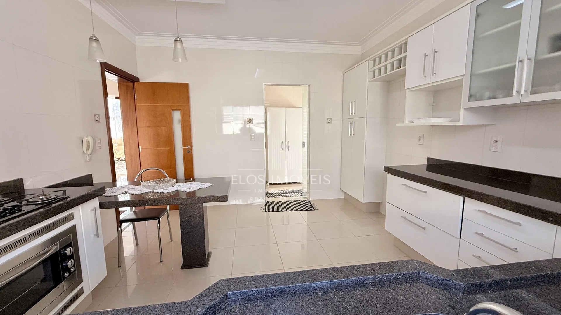 Imagem Sobrado de 3 quartos, 256m² no bairro Jardim Terras de Santa Elisa, em Limeira