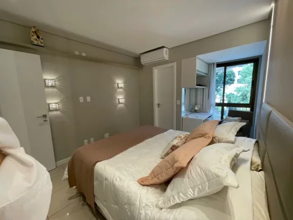 Imagem 3 Suites, 117,87m2, totalmente reformado, lavabo e varandas, 02 garagens - localizado na Rua da Graça, plana, ao lado do Museu MAC Bahia