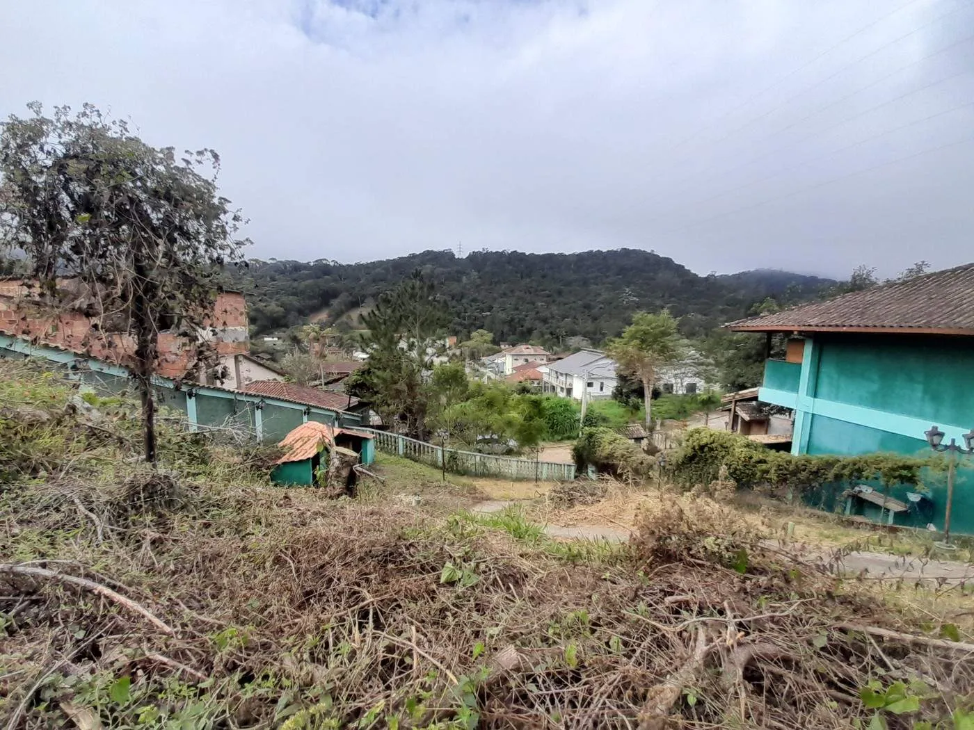 Imagem Terreno em Condomínio para Venda em Teresópolis / RJ no bairro Albuquerque