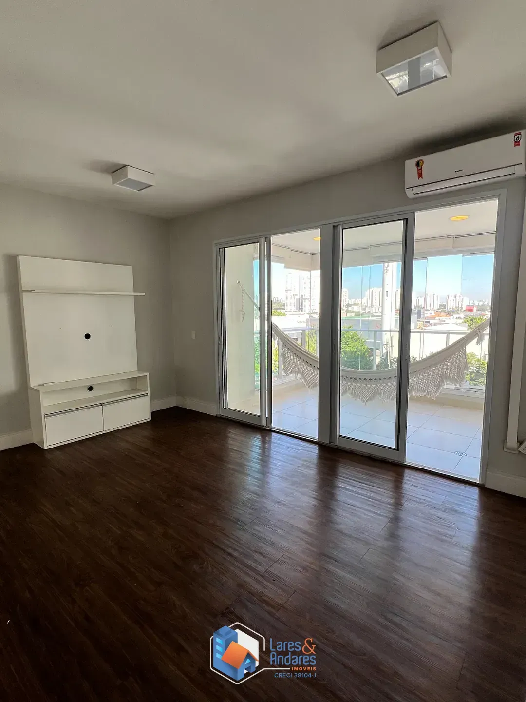 Imagem Apartamento para venda em Vila Anastácio com 2 quartos, sendo 1 suíte, 70m²