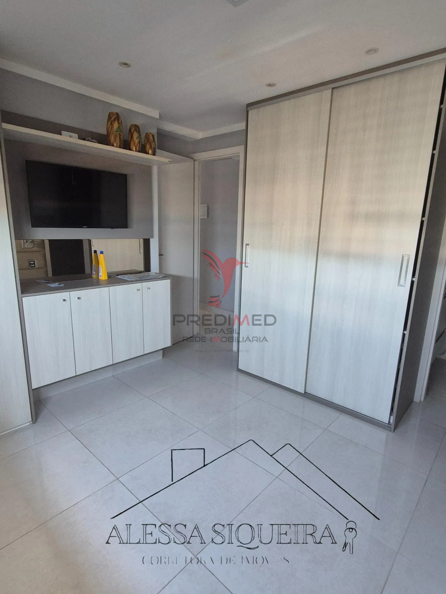 Imagem Apartamento andar alto , vista mar, varanda , 2 Vagas de Garagem, Brisamar . João Pessoa