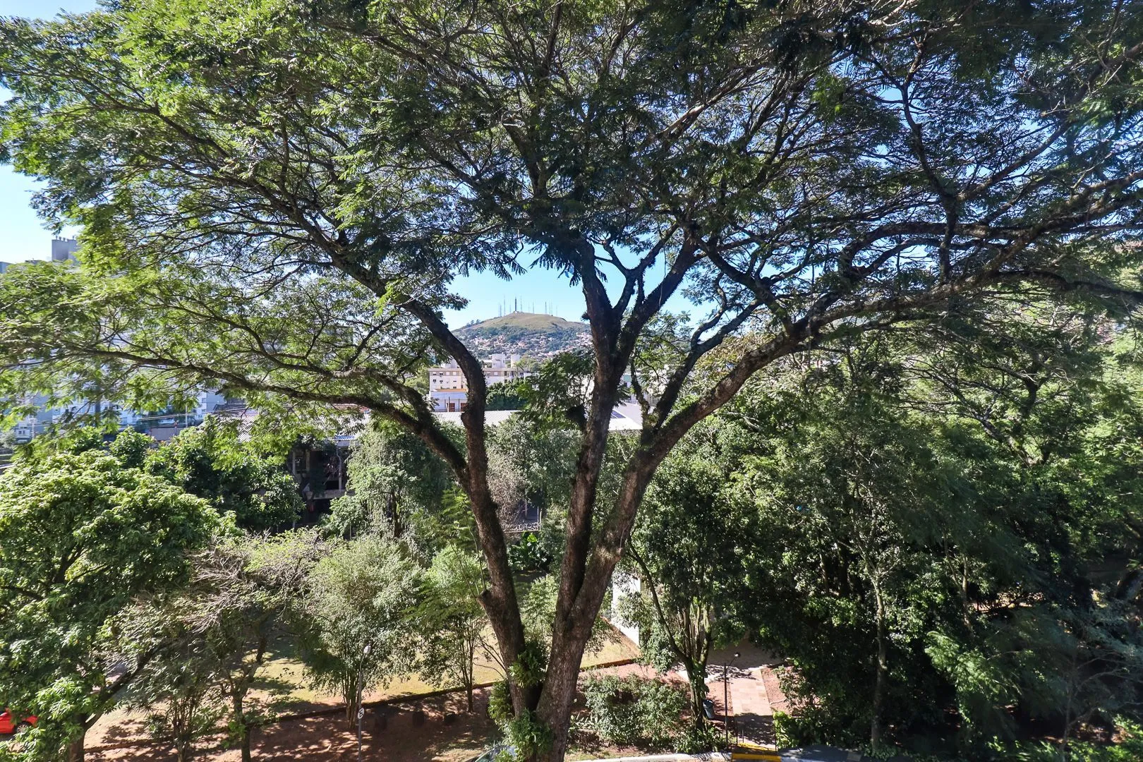 Imagem Apartamento para venda de 3 dormitórios, no bairro Teresópolis em Porto Alegre/RS.