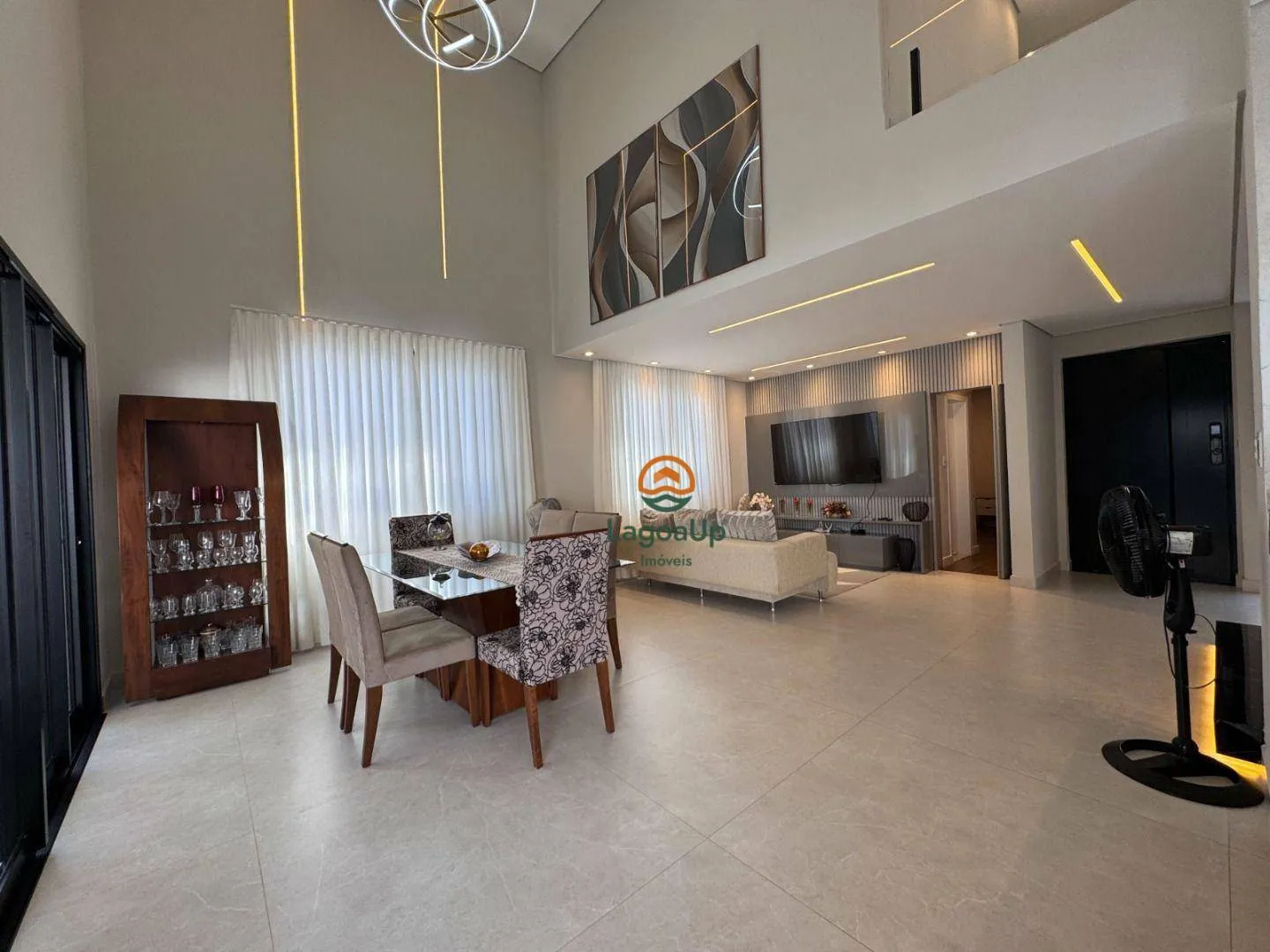 Imagem Casa com 4 dormitórios à venda, 260 m² por R$ 2.400.000,00 - Condomínio Golden Class - Lagoa Santa/MG