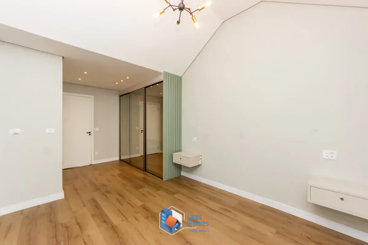Imagem Casa para venda em Vila Clementino com 3 quartos, sendo 1 suíte, 297m²