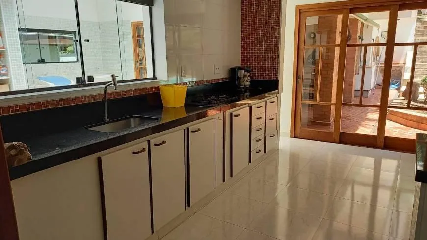 Foto do imóvel CASA - CONDOMÍNIO A MONTANHA em Estrada dos Silvas