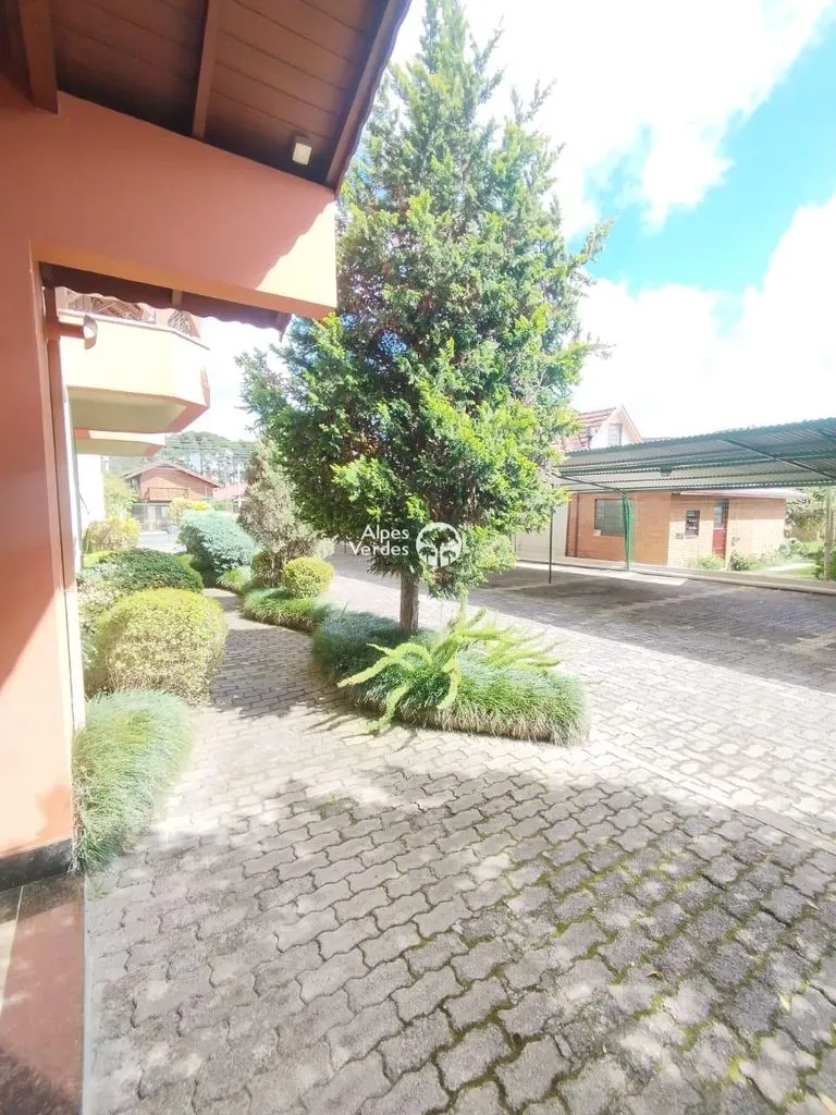 Imagem Vende-se apto mobiliado no centro de Canela- 2 Quartos- R$520.000,00