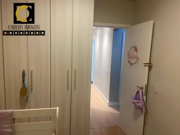 Imagem Apartamento de 3 dorm. com sacada em vidros e rico em armários planejados
