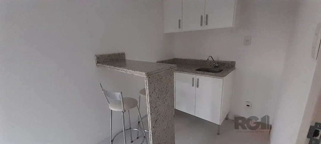 Imagem Excelente Sala Mobiliada na Wenceslau Escobar enfrente ao Paseo