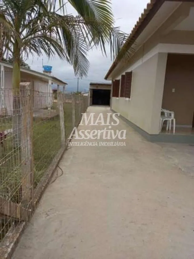 Imagem Casa para Venda em Arroio Do Sal / RS no bairro Quatro Lagos