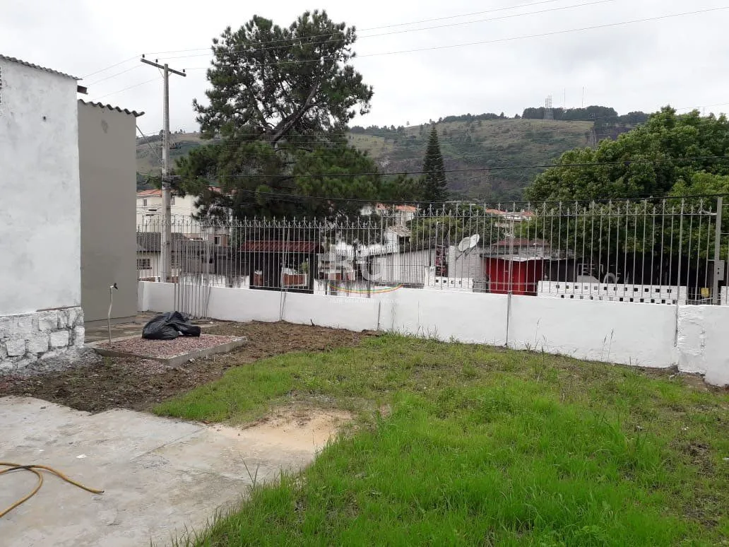Imagem Casa para Venda - 91m², 3 dormitórios, 3 vagas - Jardim Ypu