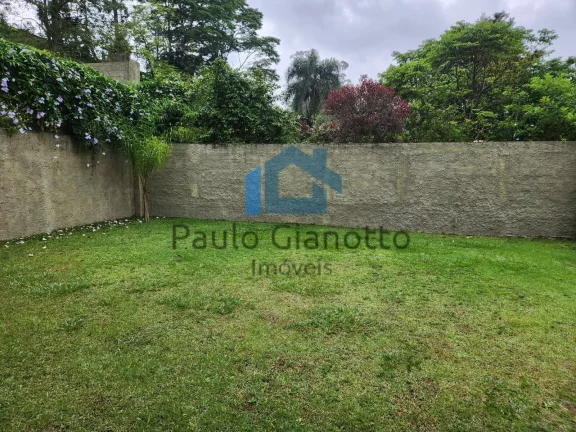 Imagem Casas térreas, 3 suítes, à venda ou locação na Granja Viana