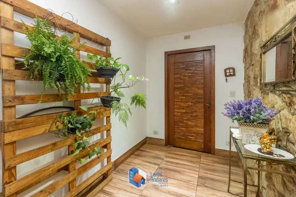 Imagem Casa de vila para venda em Chácara Inglesa com 4 quartos, sendo 1 suíte, 350m²