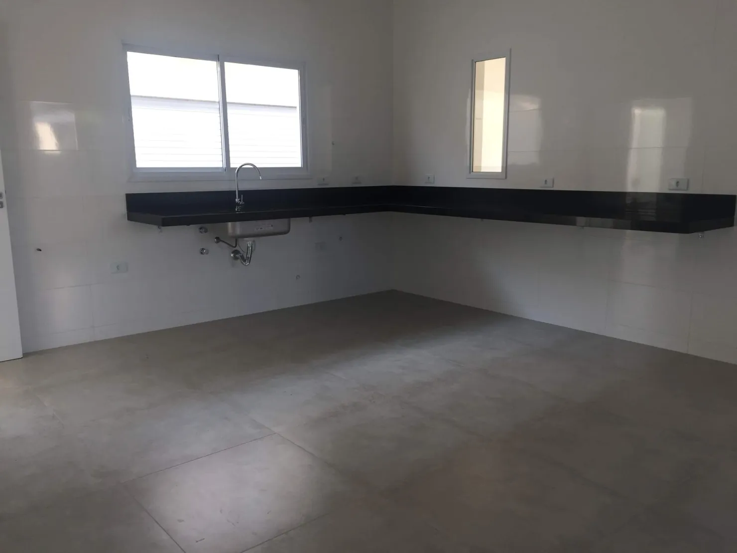 Imagem Casa para Locação 3 Quartos, 3 Suites, 2 Vagas, 300M², Jardim Campo Alegre, Pindamonhangaba - SP