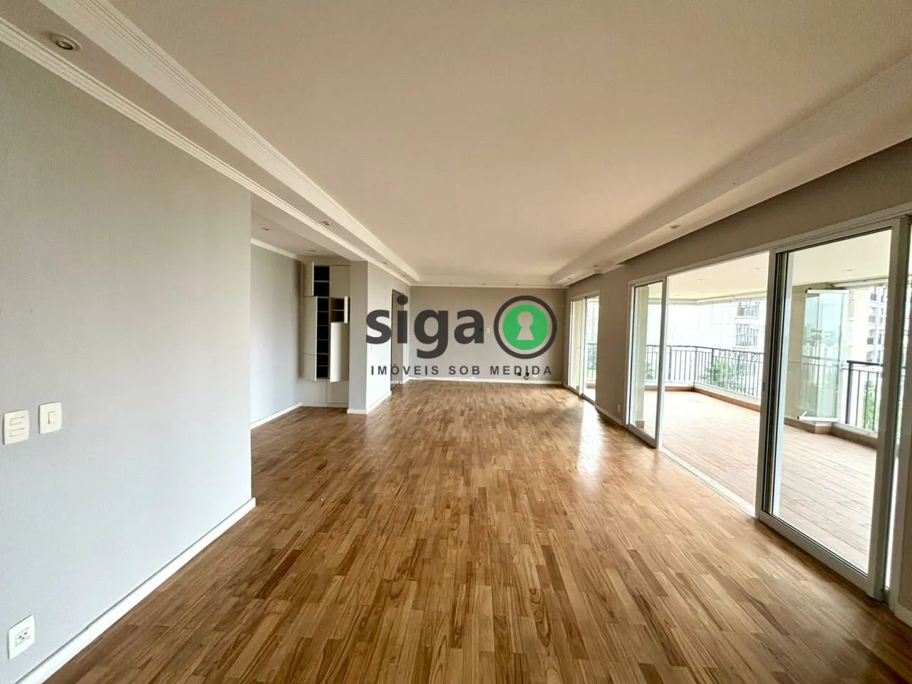 Imagem Apartamento á Venda no Panamby com 4 suítes e 4 vagas