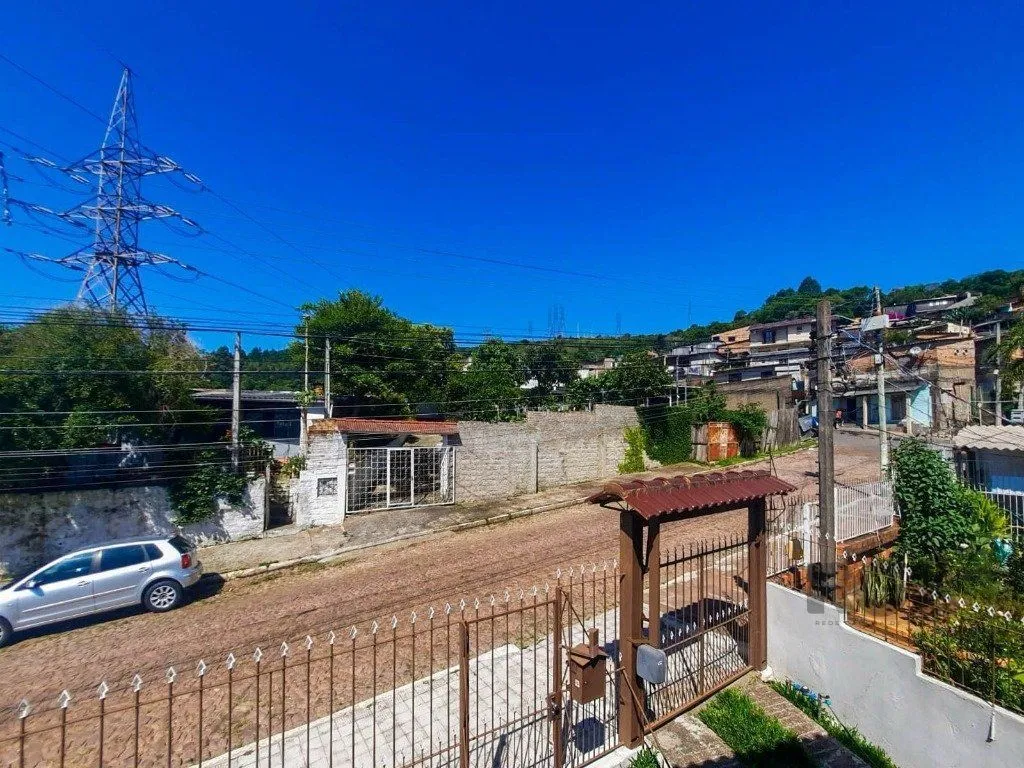 Imagem Excelente casa de 240m² com 4 dormitórios e 2 vagas.