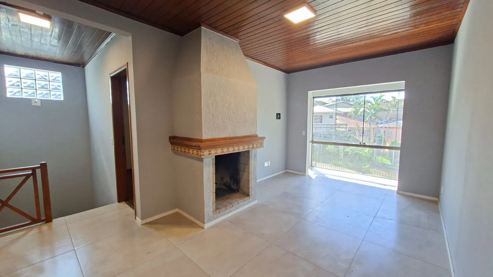 Imagem Casa impecável com suíte, piscina e espaço gourmet no Dom Feliciano - Centro de Viamão!