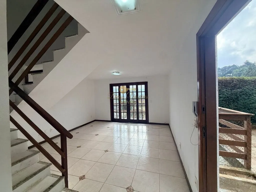 Imagem Casa em Condomínio para Venda em Teresópolis / RJ no bairro Bom Retiro