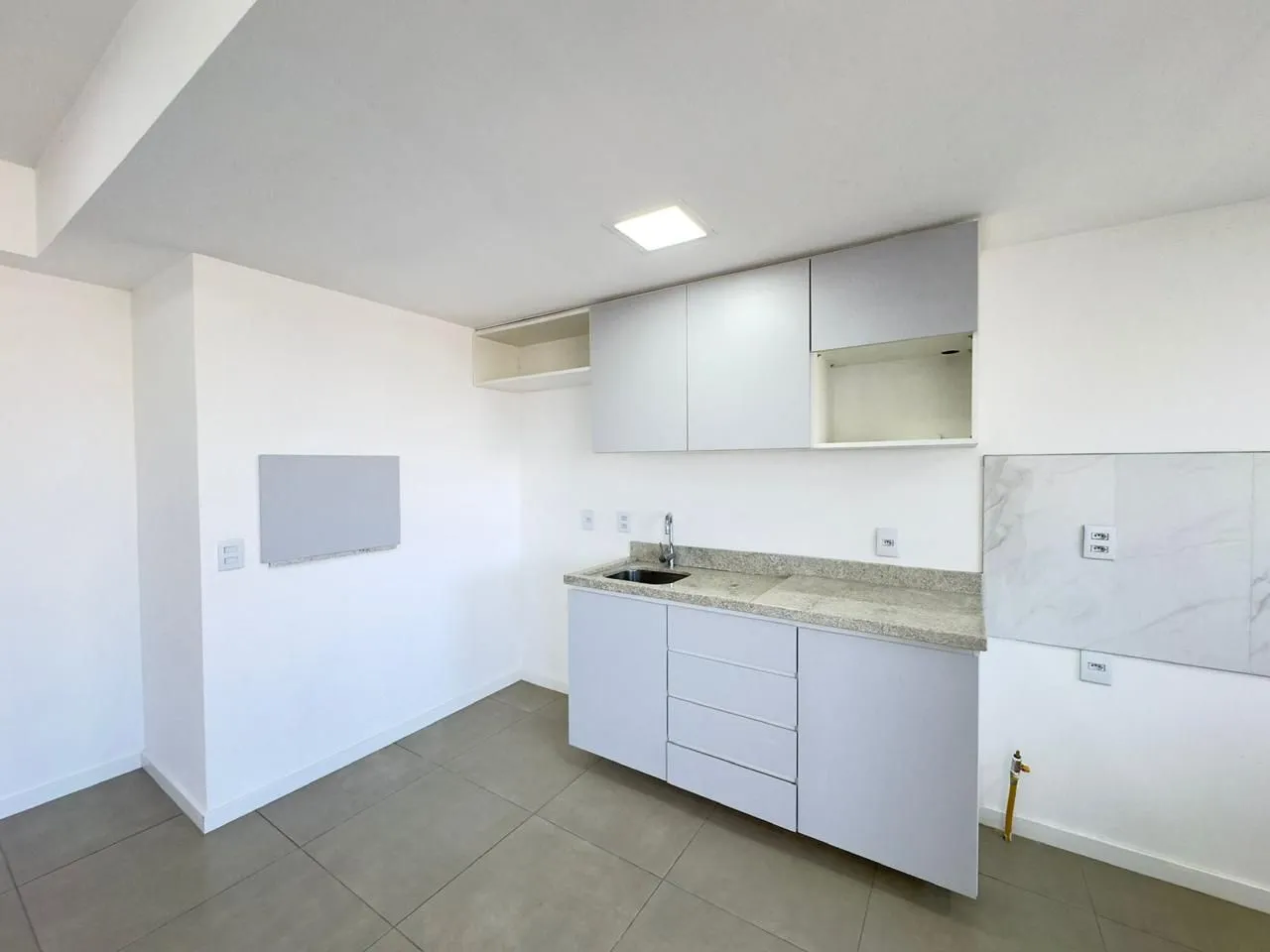 Imagem Apartamento à venda em Porto Alegre, Vila Jardim, com 1 quarto, 46m2